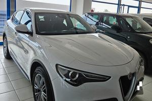 Alfa Romeo Stelvio 2.2 Turbodiesel 190 CV AT8 RWD 