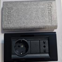 Placca 4724NR supporto 4744 shuko e bipasso ORIGIN