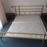 Letto matrimoniale in ottone regalato