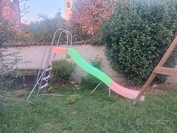 Parco giochi più scivolo