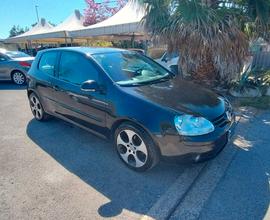 Volkswagen Golf 1.6 16V FSI 3p. Sportline