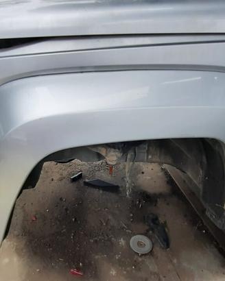 JEEP CHEROKEE LIMITED 2010 - PARAFANGO SINISTRO