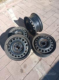 4 CERCHI AUTO IN FERRO DA 14