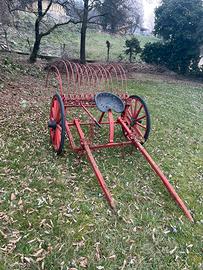 Rastrello antico da traino