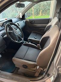 Nissan 2.2 x-trail  4x4