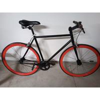 bike scatto fisso  e libera taglia M 80 euro 