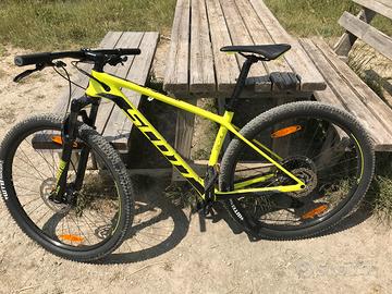 Mountain Bike Scott Scale 29 Carbon