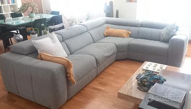 Divano Natuzzi con meccanismo elettrico