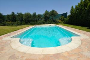 Ampia villetta con piscina esclusiva