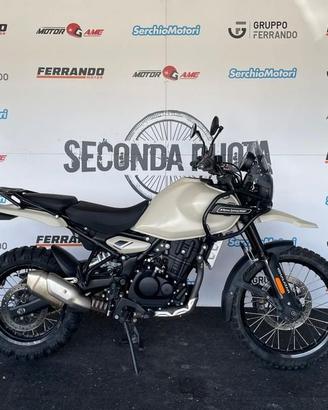 Royal Enfield Himalayan 450 base con camera d...