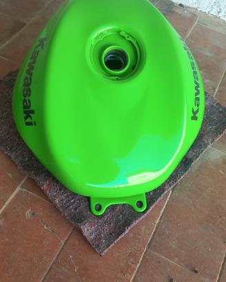 Serbatoio Benzina per Kawasaki ZX10R del 05