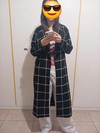 Cappotto lungo a quadri, sfoderato.