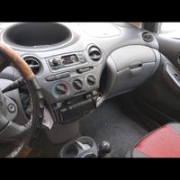 auto Toyota Yaris luna 1.3 