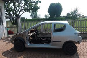 Peugeot 206 1.4 benzina ricambi