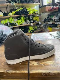 Scarpa Eleveit pelle N.44