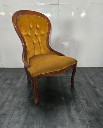 poltroncina da camera vittoriana