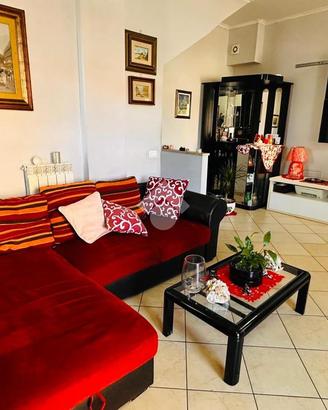 VILLA A SCHIERA A ROMA