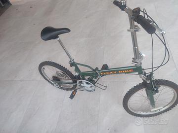 Bici pieghevole Flexibike van camper barca.