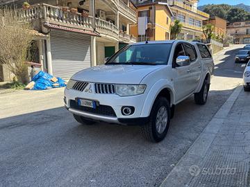 Mitsubishi L200 2.5 DI-D/136CV DC Invite Plus