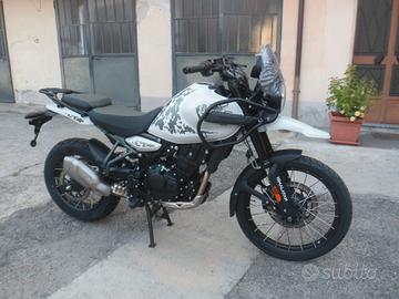 Royal Enfield Himalayan kamet white tubeless
