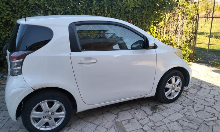 Toyota iQ 1.0 Multidrive automatica pelle cartier
