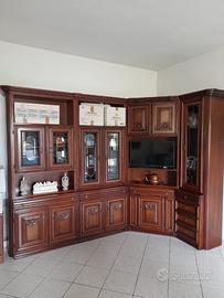 Mobile guardaroba e mobile ad angolo