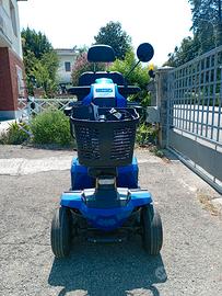 Scooter elettrico per persone con mobilità ridotta