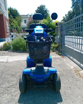 Scooter elettrico per persone con mobilità ridotta