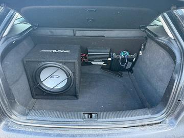 Pannello con subwoofer 32cm e amplificatori alpine