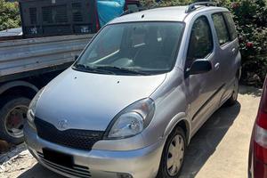 Toyota Yaris Verso 2001 — Benzina 63 kW
