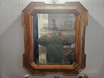 Antica specchiera con specchio originale 800