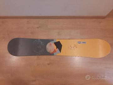 Tavola snowboard BURTON 159
