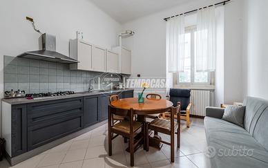 TRILOCALE CON POSTO AUTO