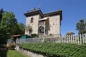 PORZIONE DI BIFAMILIARE A BRIVIO