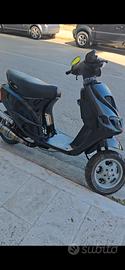 piaggio zip ad  aria