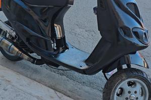 piaggio zip ad  aria