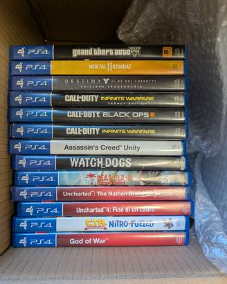 Lotto 13 giochi ps4 Grand theft auto V  God of war
