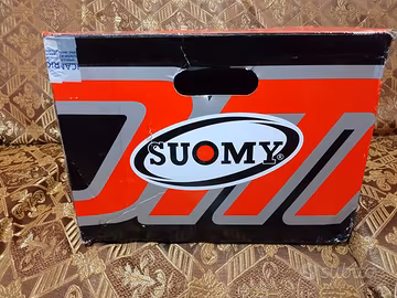 Casco suomy