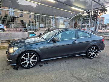 Mercedes Coupè CDI 220 Avantgarde AMG