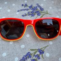 Occhiali da sole polaroid bambino rosso