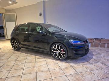 Volkswagen Golf GTI Performance 2.0 TSI DSG 5p. Bl