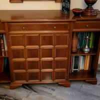 Credenza e specchio  anni ' 70 in noce massello