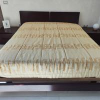 Letto matrimoniale in legno+2 comodini