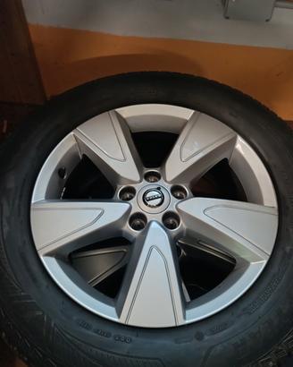 4 cerchi originali Volvo 17 e pneumatici 4stagioni