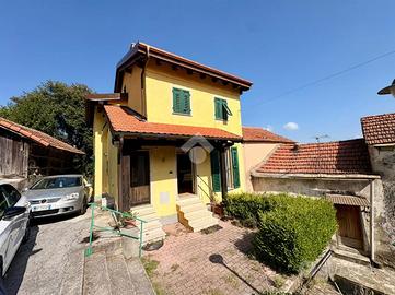CASA SEMINDIPENDENTE A CERANESI