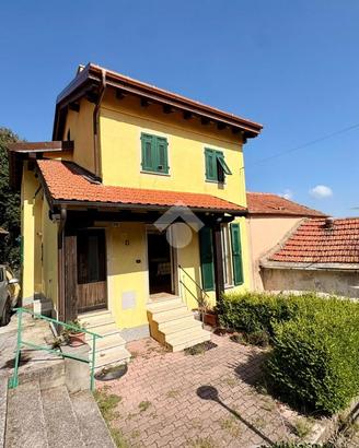 CASA SEMINDIPENDENTE A CERANESI