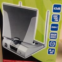 Antenna TV amplificata da interno MELICONI