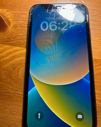 Telefono : I-phone 11 64GB