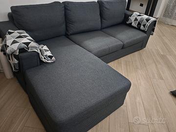 Divano con penisola mobile 