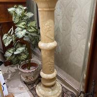 Colonna in alabastro